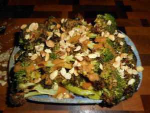 Low Carb Broccoli & Thai Peanut Sauce