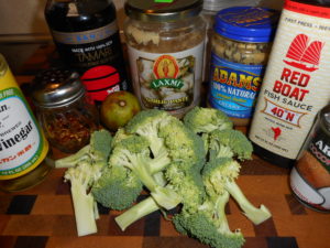 Low Carb Broccoli & Thai Peanut Sauce